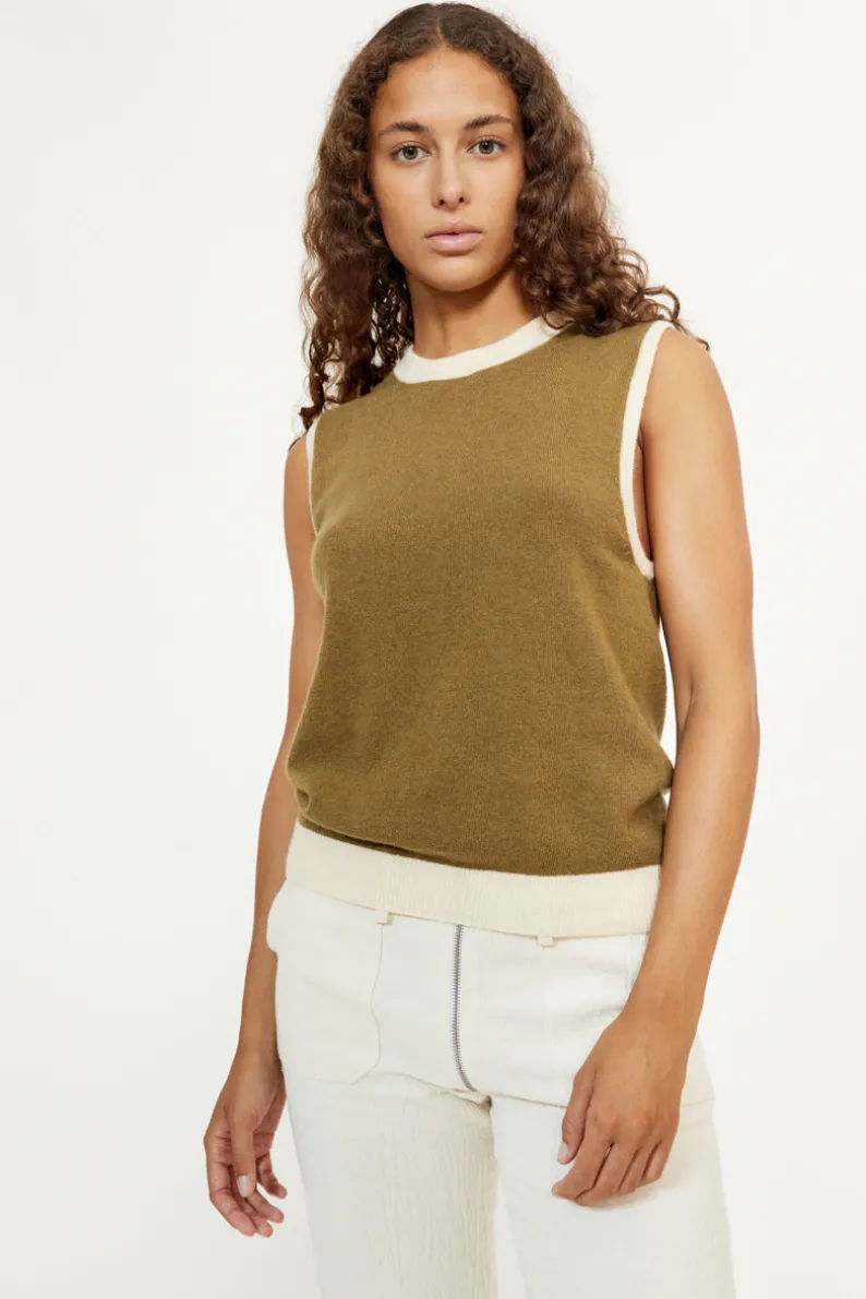 Musier Paris pull nicely