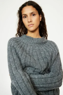 Musier Paris pull precious